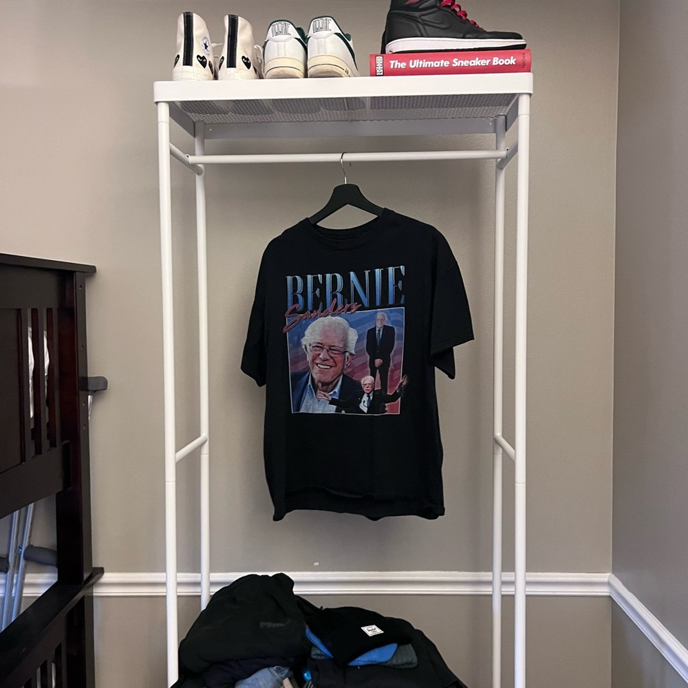 Bernie Sanders Graphic tee L